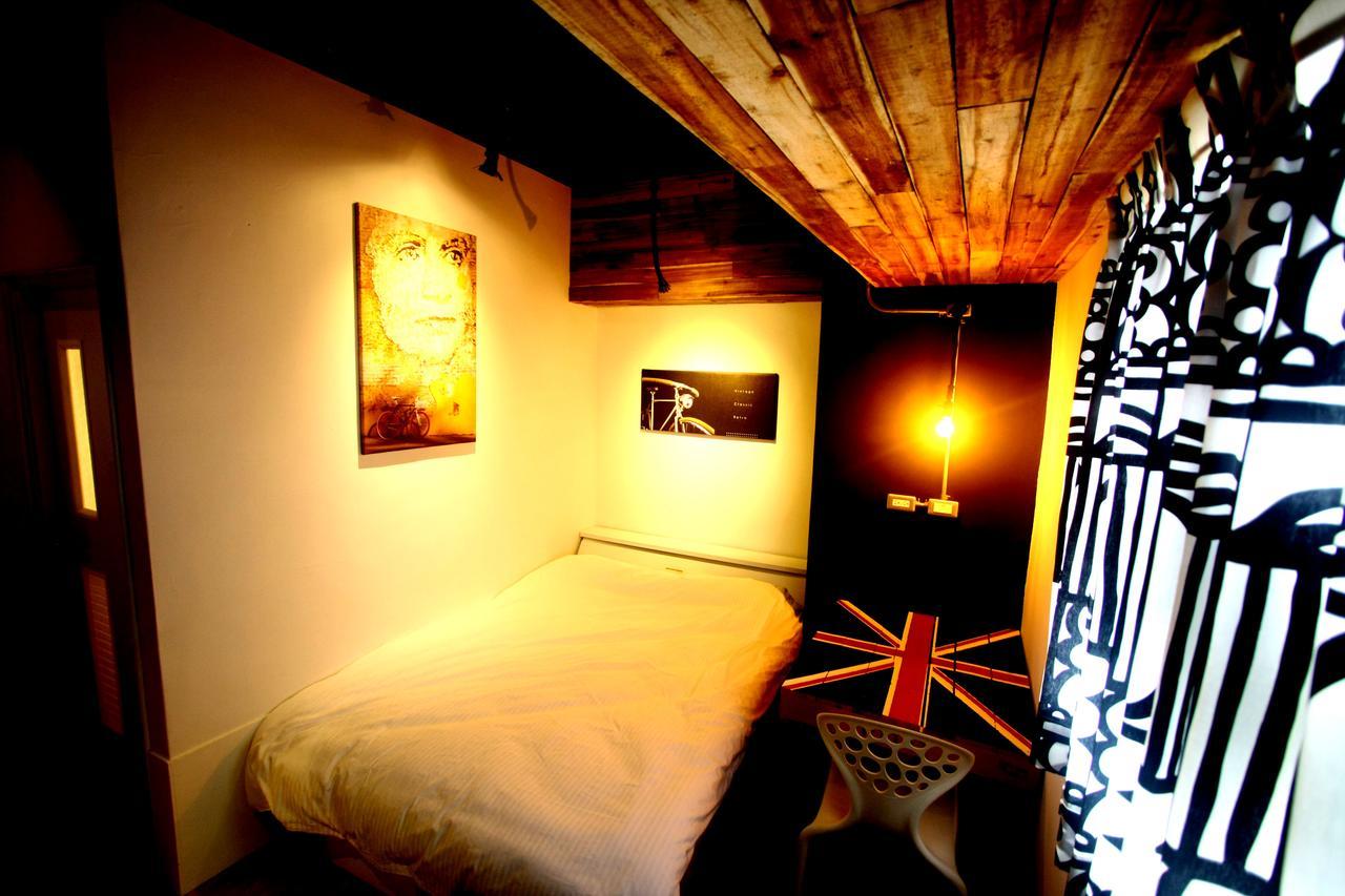 Color House Hostel Taichung Exterior foto