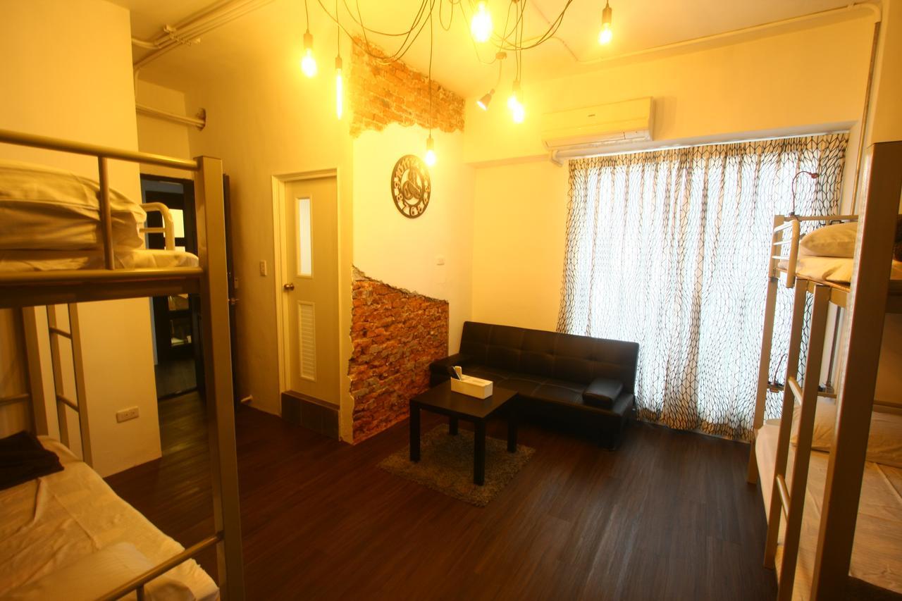 Color House Hostel Taichung Exterior foto